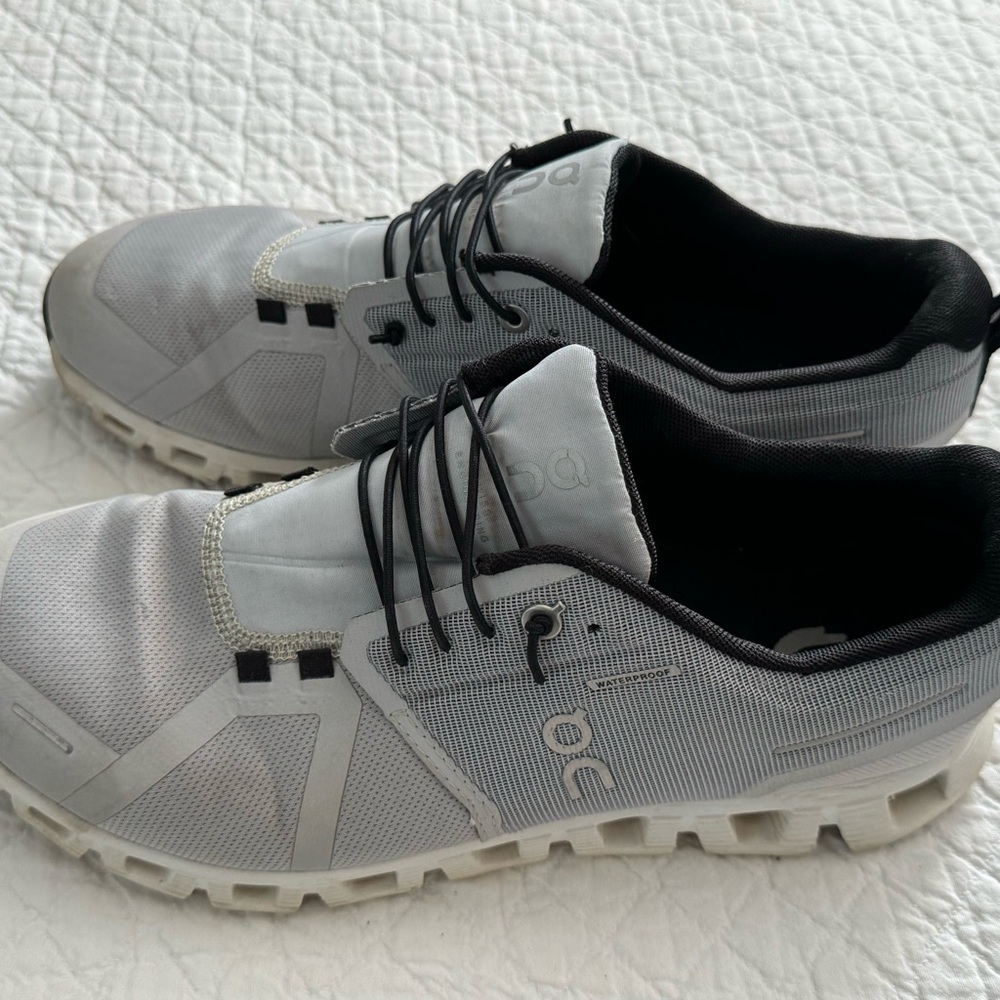 On Cloud Waterproof tennis shoes